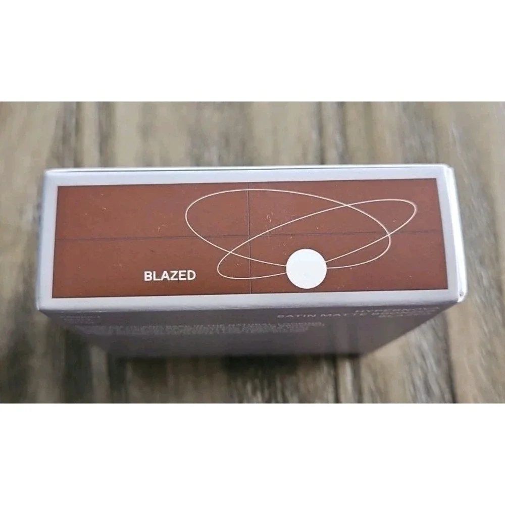 r.e.m. Beauty Hypernova Satin Matte Bronzer ~ BLAZED ~ 10g / .35 Oz
